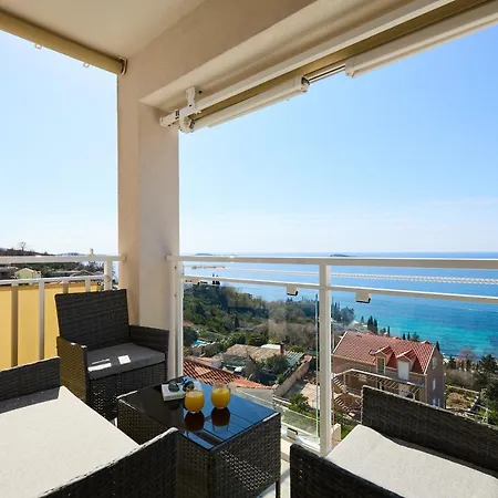 Apartment Iris Sea View - Free Beach Parking *