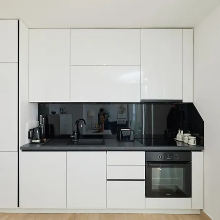 Iris Sea View - Free Beach Parking Apartment Mlini